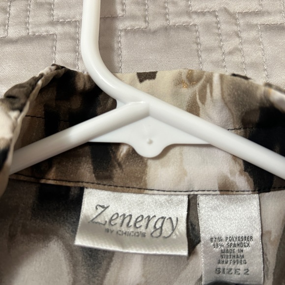 Women’s Chico’s full-zip top - Size Large - Picture 3 of 3